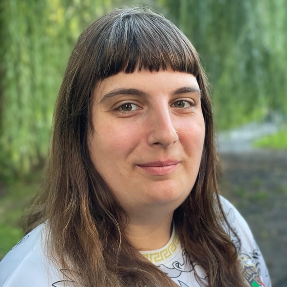 Meet your Posher, Julia - Picture 1 of 1